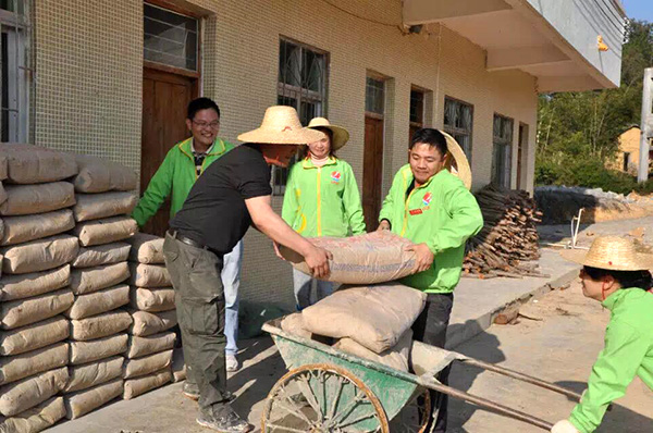 顺益公司公益行